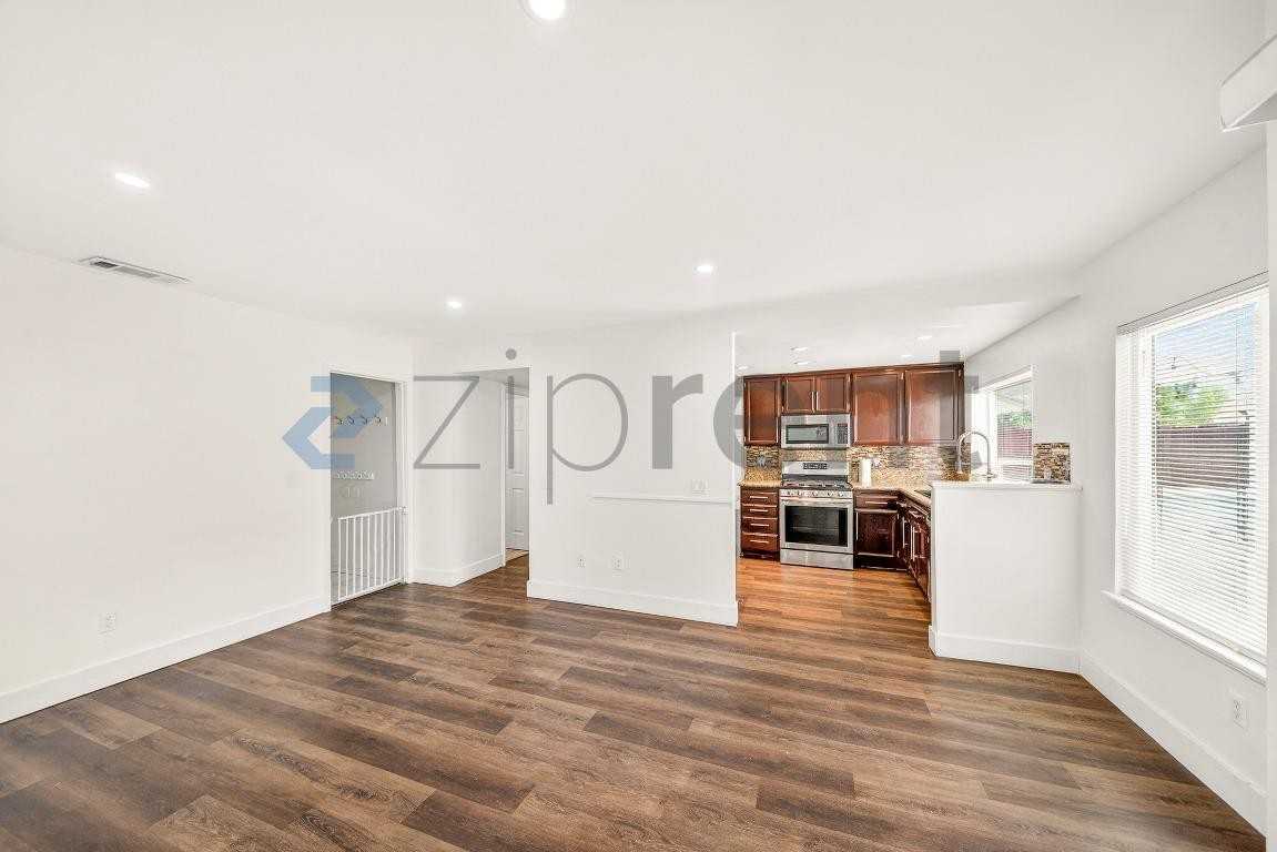 318 Mesa Verde Ave - Photo 7 of 33