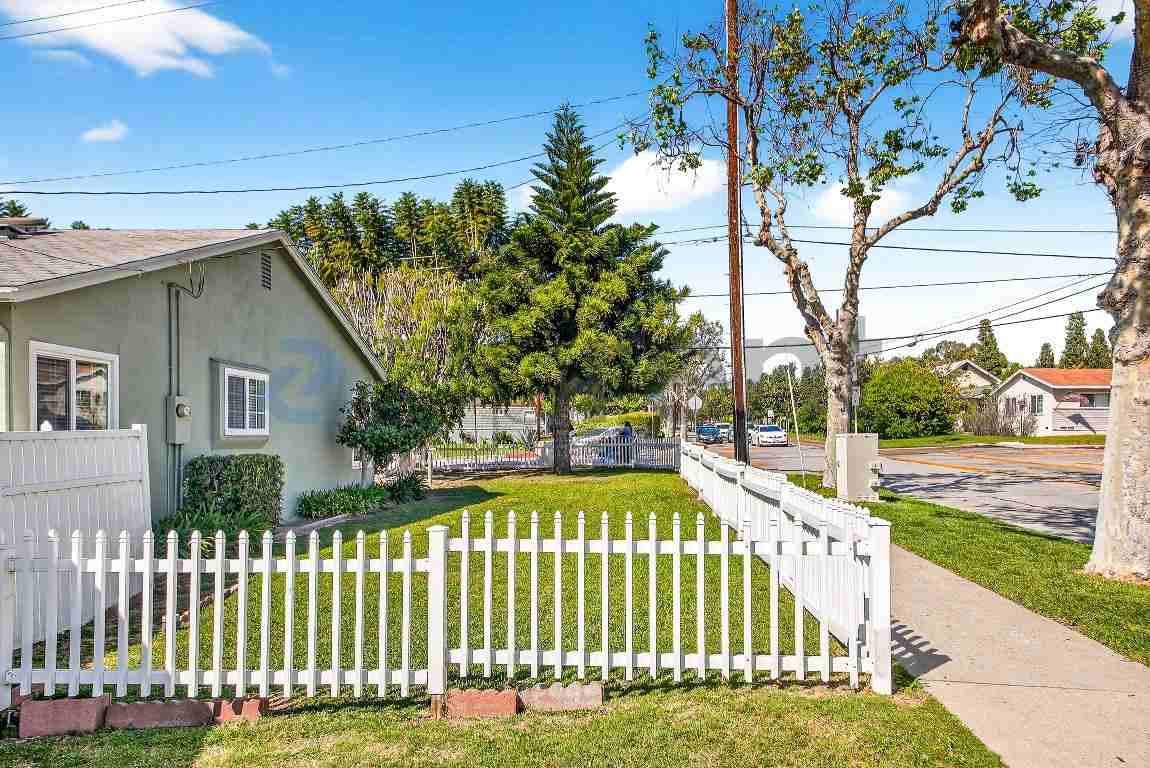 11758 Broadway - Photo 6 of 28