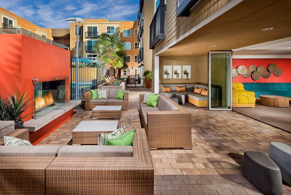 Solstice - Photo 5 of 51