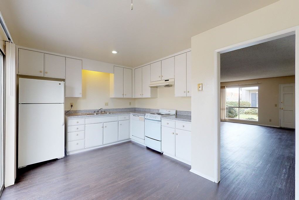 Valley Park - Photo 7 of 42