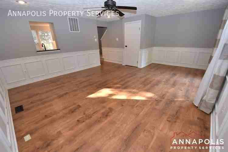 559 Melissa Ct - Photo 7 of 20