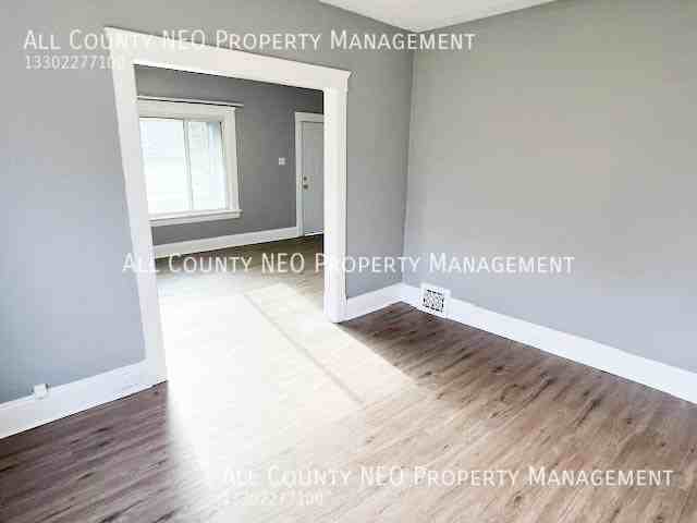 3310 E 134th St - Photo 6 of 13