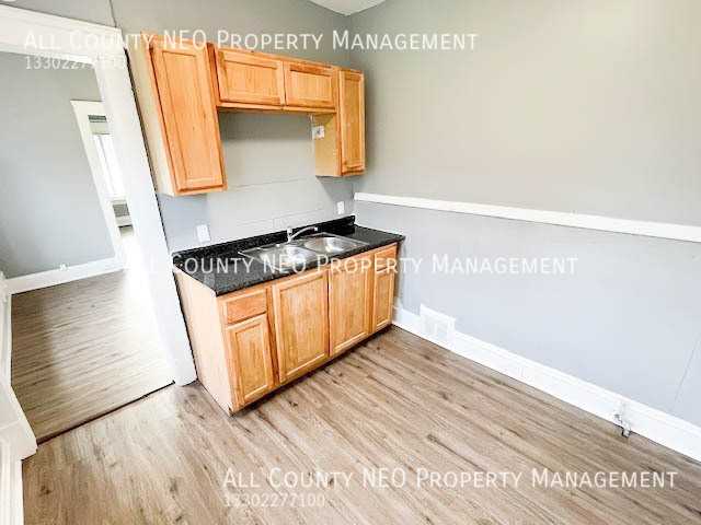 3310 E 134th St - Photo 7 of 13