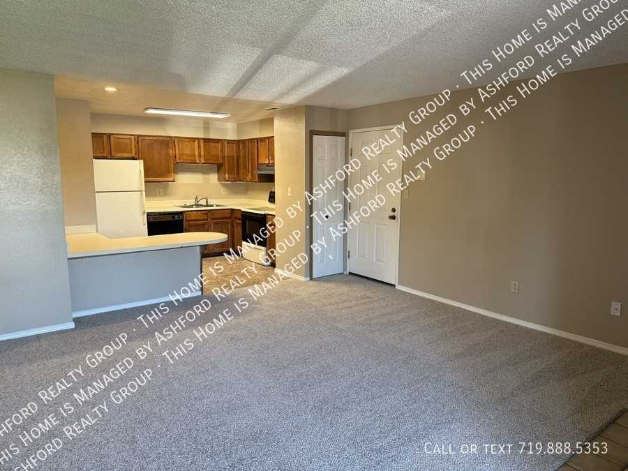 1238 Firefly Cir - Photo 2 of 13