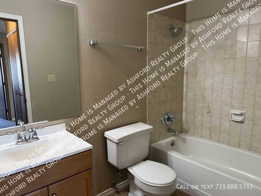 1238 Firefly Cir - Photo 3 of 13