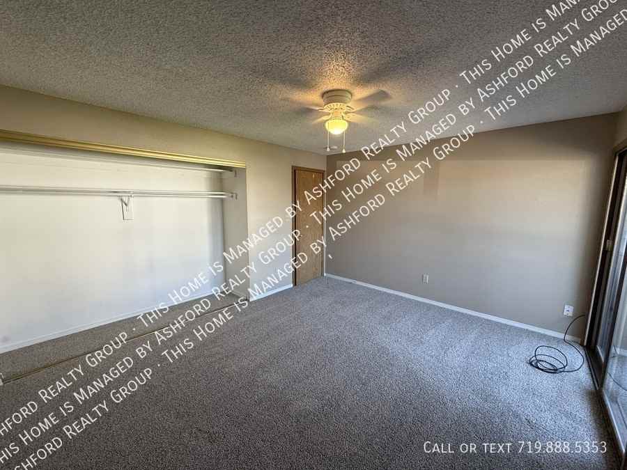 1238 Firefly Cir - Photo 4 of 13