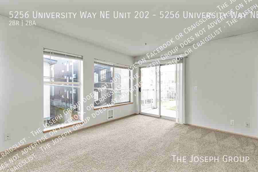 5256 University Way Ne Apt 202 - Photo 2 of 29