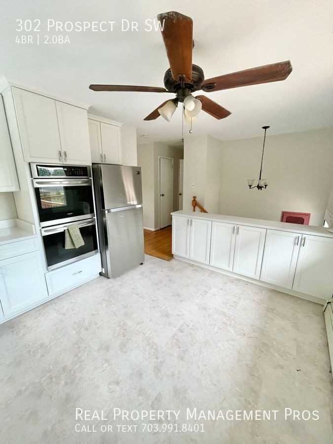 302 Prospect Dr Sw - Photo 4 of 32