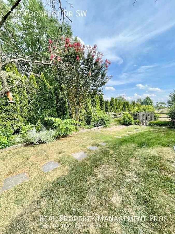 302 Prospect Dr Sw - Photo 7 of 32