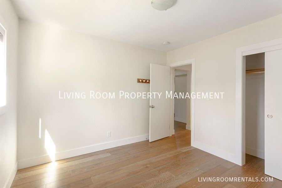 8034 Se 42nd Ave - Photo 7 of 16