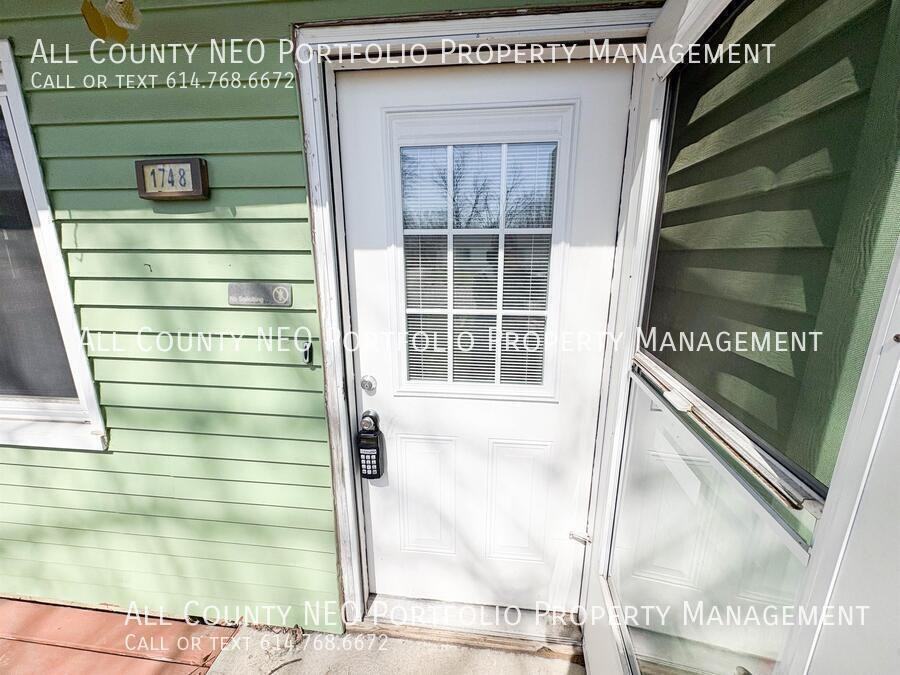 1748 Ward Rd - Photo 3 of 19