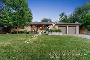 featured image of 2948 Kerry Ln