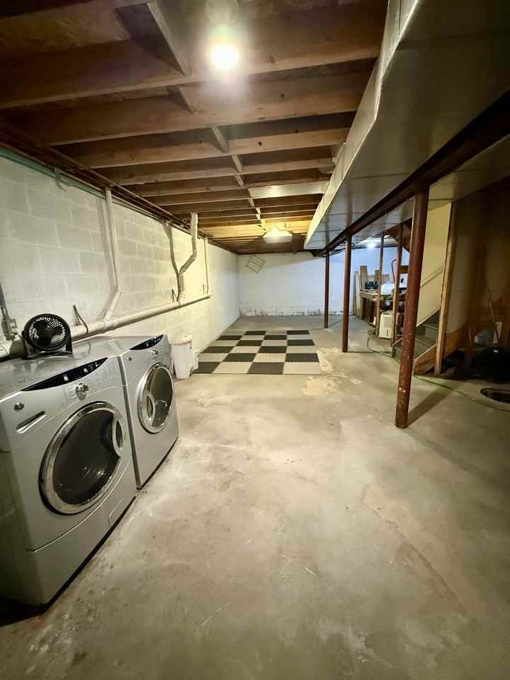 126 Village Dr #126 - Photo 4 of 17