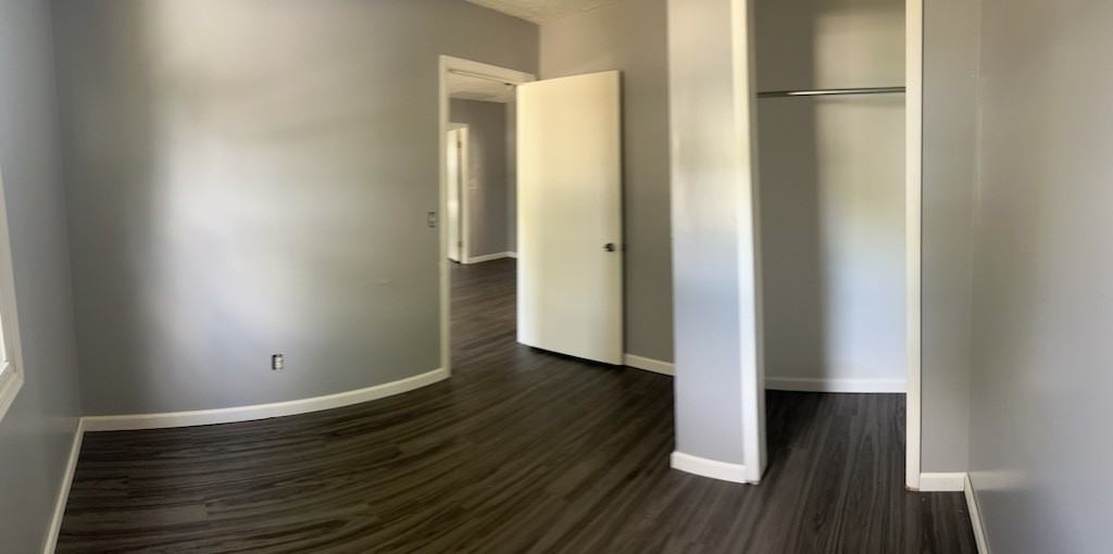 1205 W 18th St - Photo 2 of 6