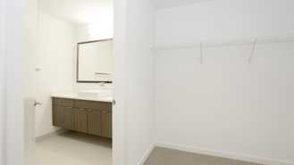 558 W Webster Ave #510 - Photo 1 of 1