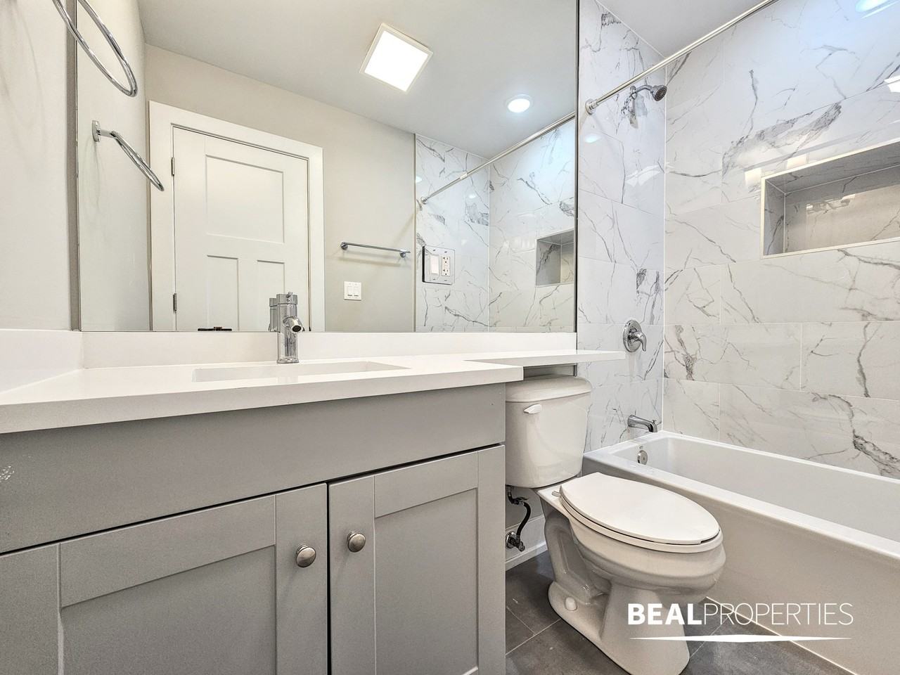 426 W Belden Ave #2 - Photo 7 of 20