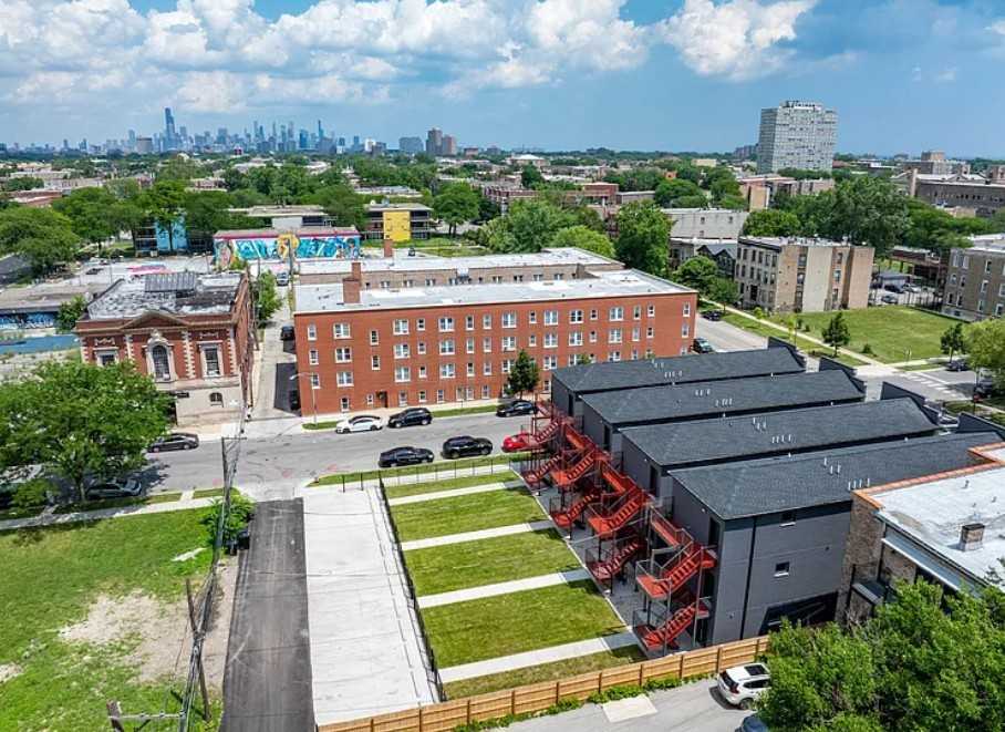 5004 S Prairie Ave #1 - Photo 4 of 21