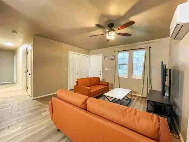 923 E Virginia Ave #NA - Photo 6 of 18