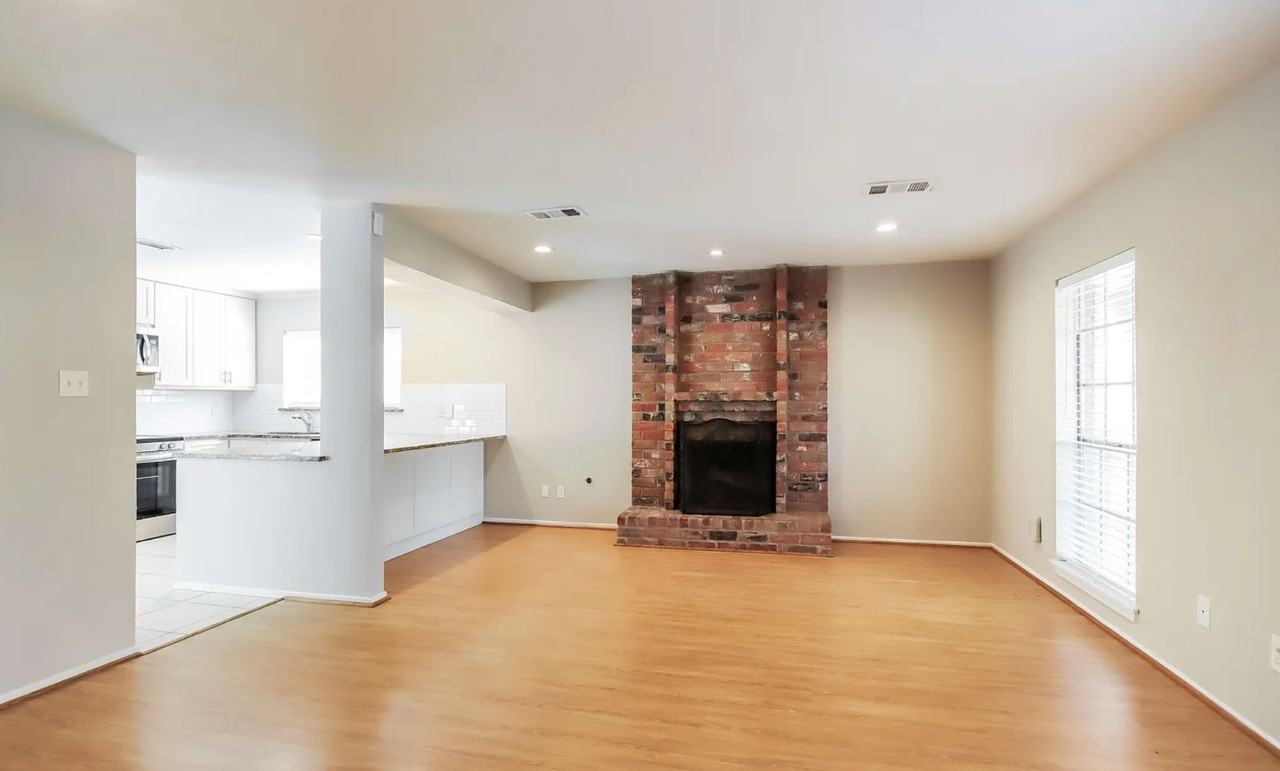 2910 Clear Ridge Dr #NA - Photo 3 of 15