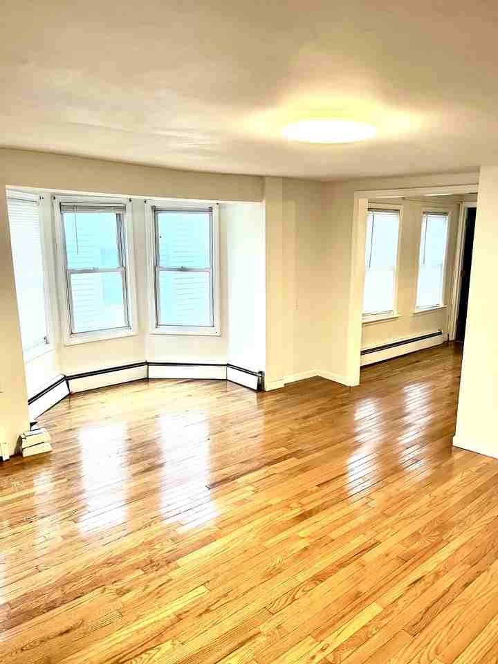 131 Wallingford Rd #NA - Photo 4 of 14