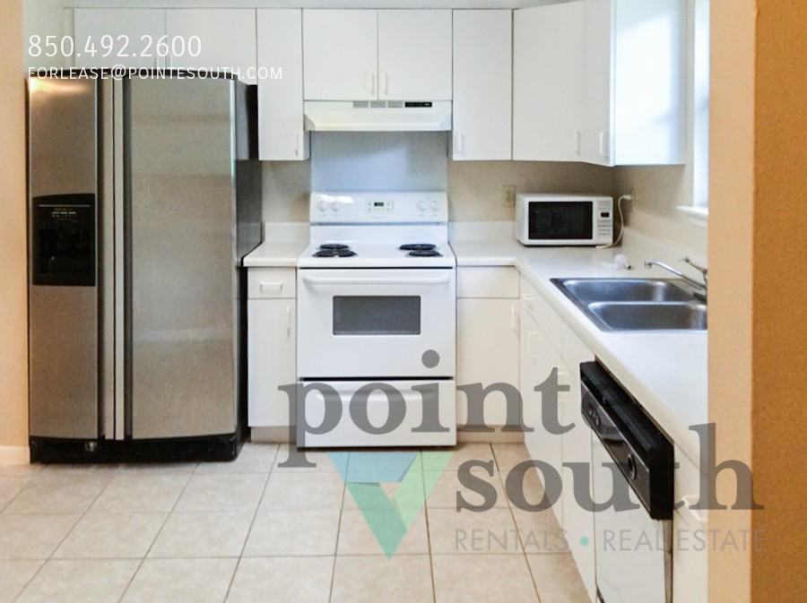 514 Parkview Rd Nw #C - Photo 4 of 10