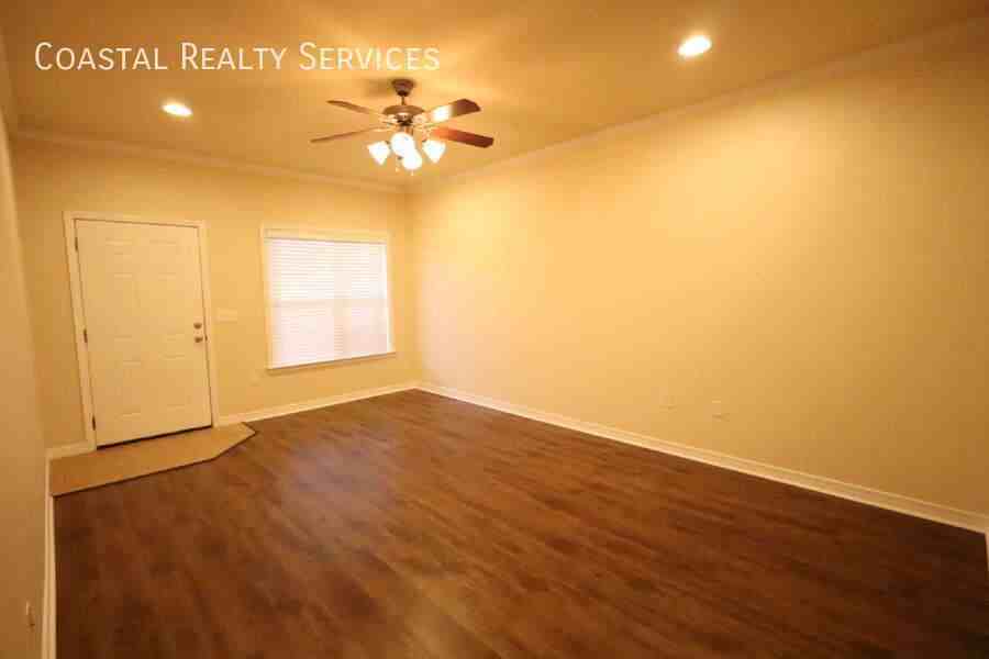 1490 Bentley Cir - Photo 3 of 25