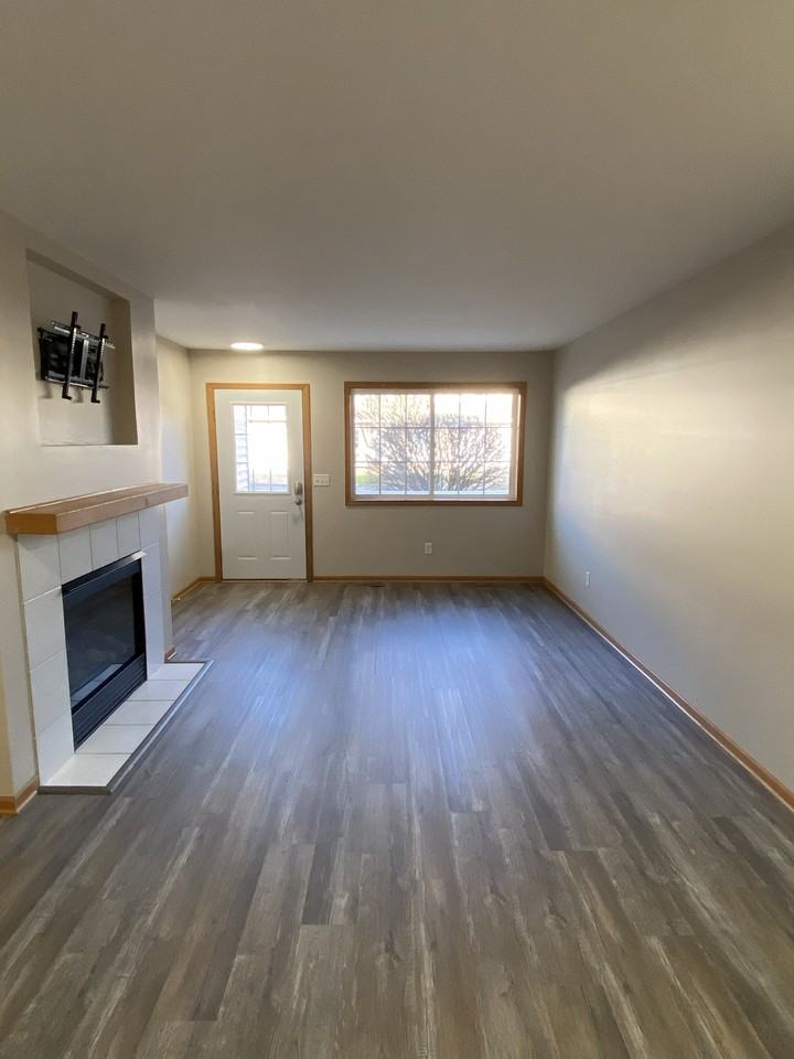 2591 Yellowstone Dr #2591 - Photo 3 of 16