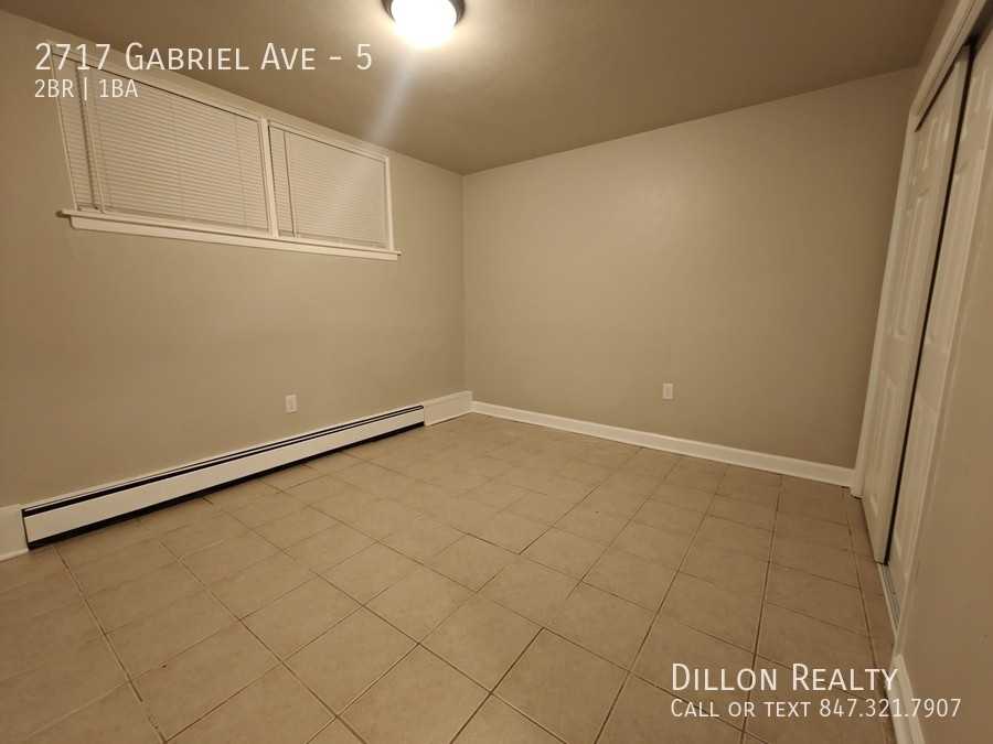 2717 Gabriel Ave #5 - Photo 3 of 8