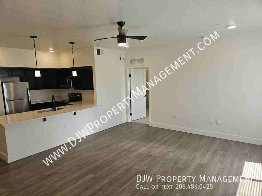 221 E Maine Ave #306 - Photo 2 of 11