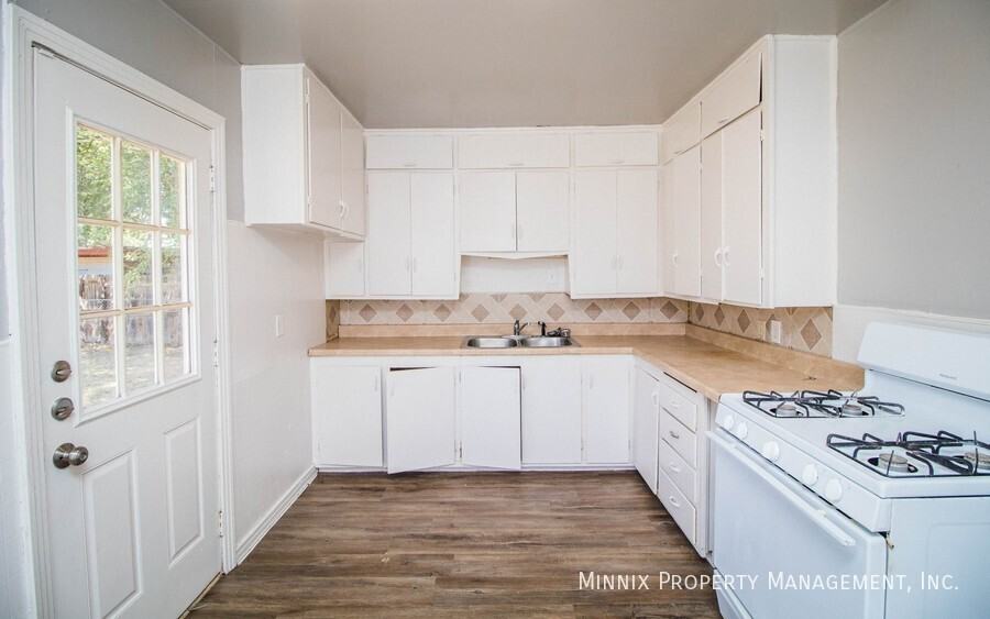 2514 40th St - Photo 7 of 22