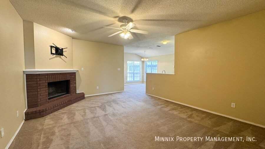 7514 Paris Ave - Photo 4 of 34