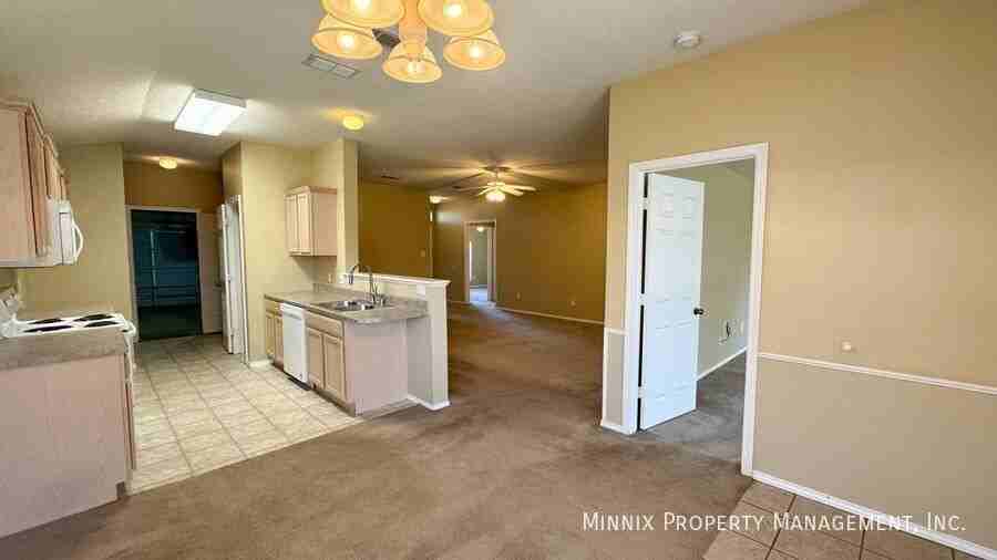 7514 Paris Ave - Photo 5 of 33