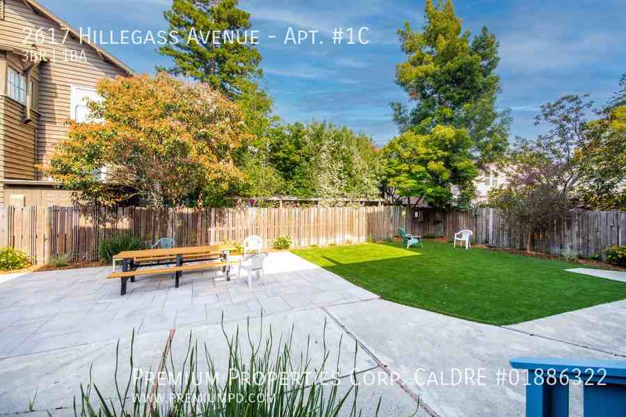 2617 Hillegass Ave #1C - Photo 6 of 40