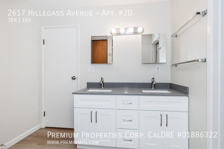 2617 Hillegass Ave #2D - Photo 4 of 43