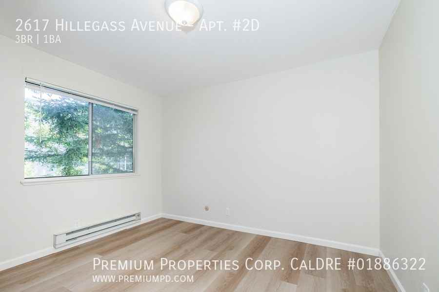 2617 Hillegass Ave #2D - Photo 5 of 43