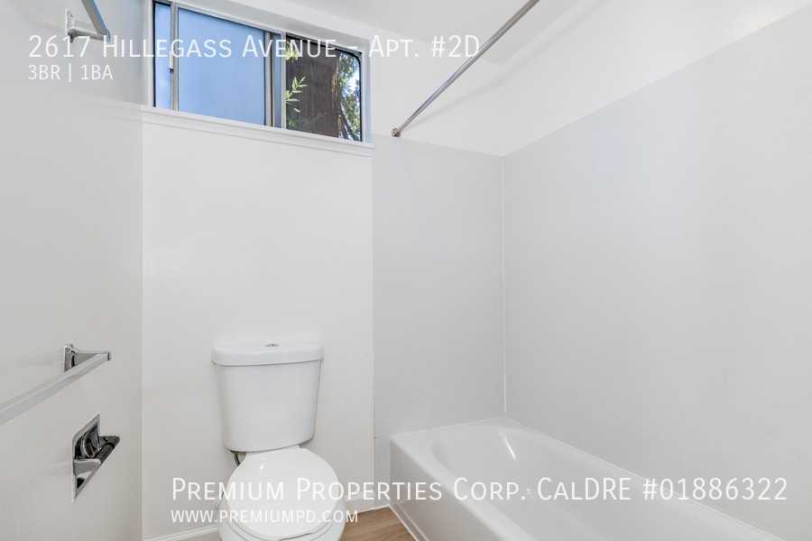 2617 Hillegass Ave #2D - Photo 6 of 43