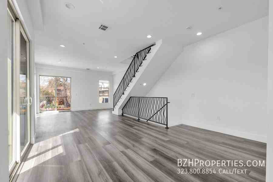 6006-6002 Klump Ave - Photo 3 of 31