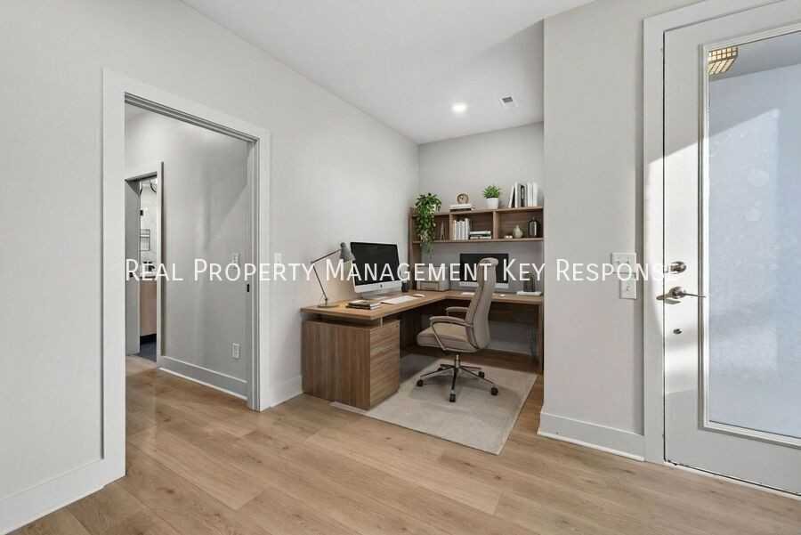 2109 23rd Ave N #B - Photo 7 of 47