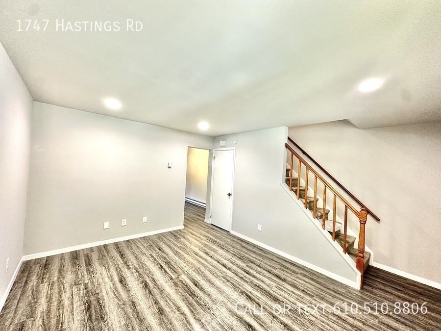 1747 Hastings Rd - Photo 2 of 10