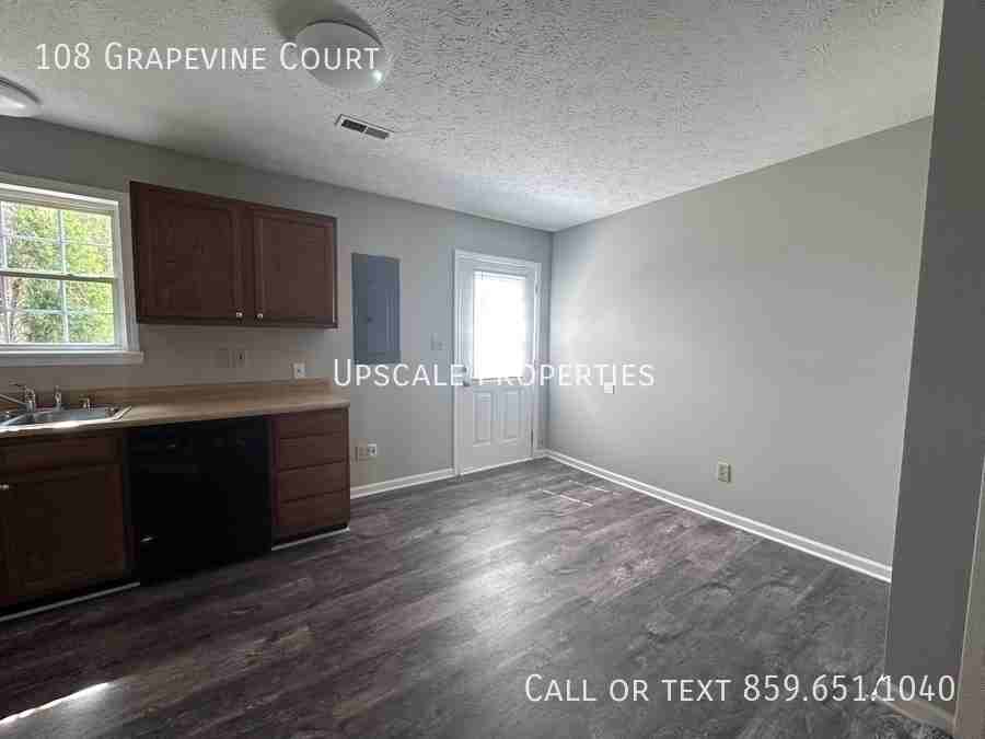 108 Grapevine Ct - Photo 3 of 10