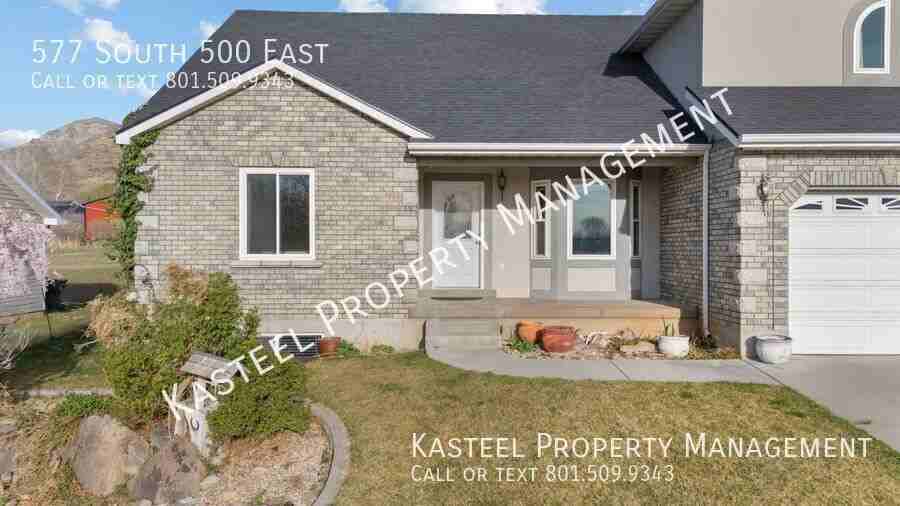 577 S 500 E - Photo 3 of 50