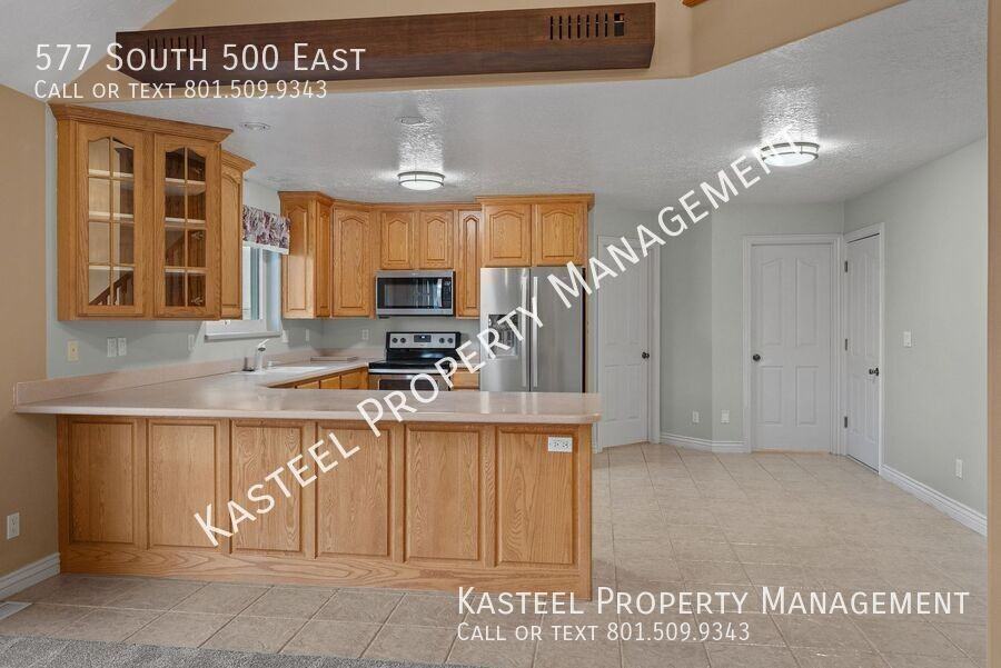 577 S 500 E - Photo 6 of 50