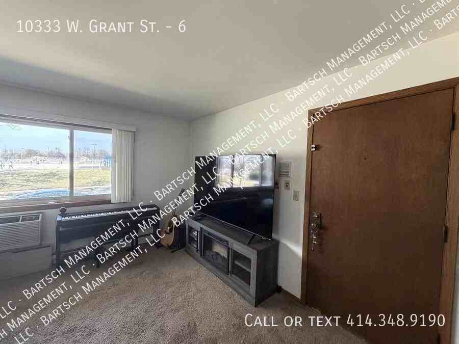 10333 W Grant St #6 - Photo 4 of 10