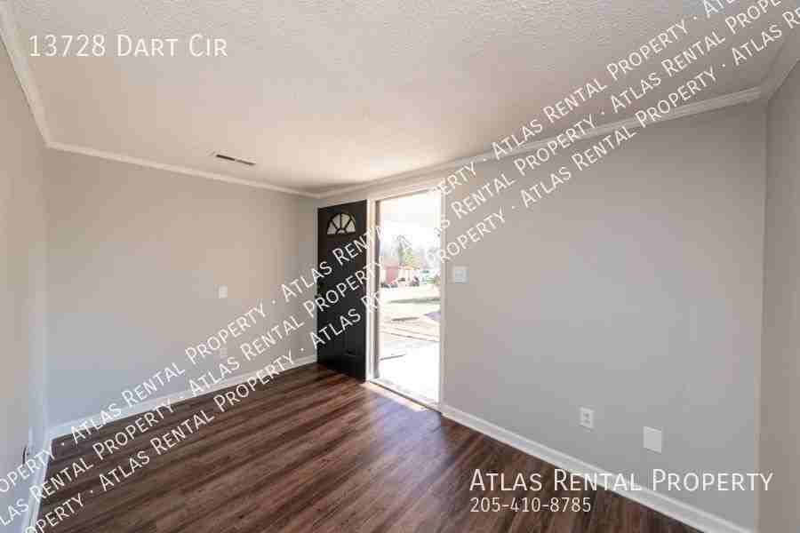 13728 Dart Cir - Photo 7 of 33