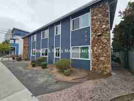 240 E Burnett St #05 - Photo 1 of 1