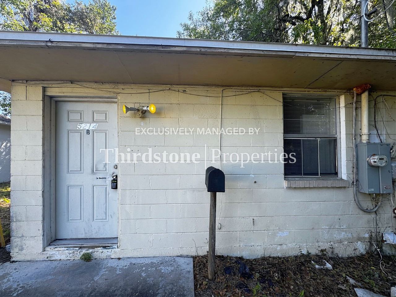 5214 Lexington Ave #B - Photo 2 of 9