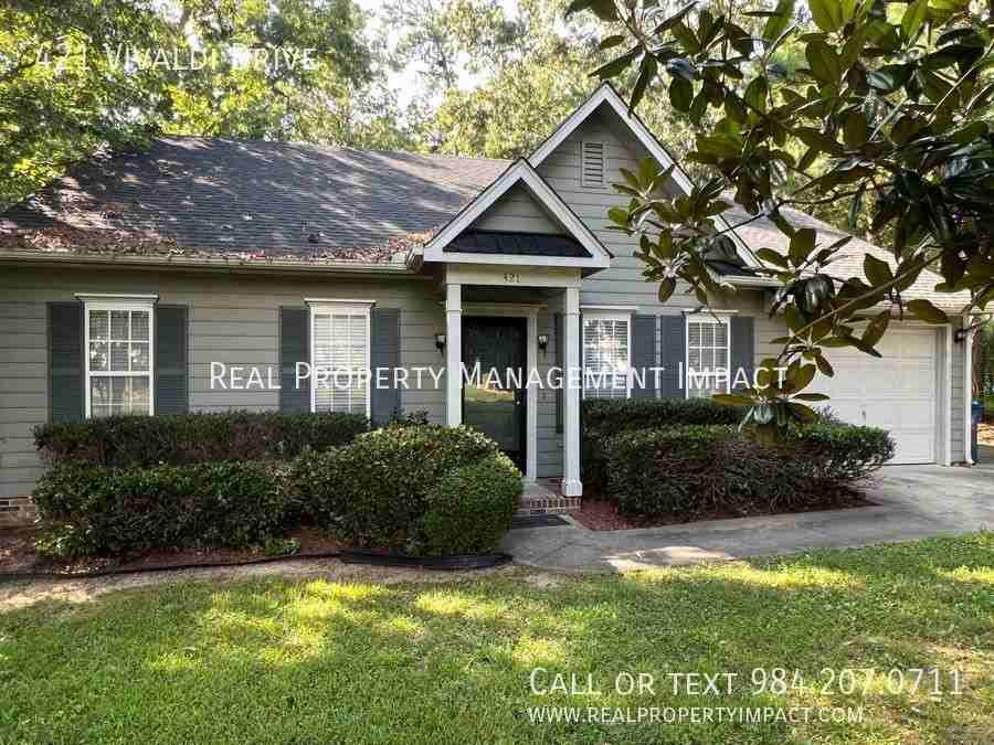 421 Vivaldi Dr - Photo 2 of 32