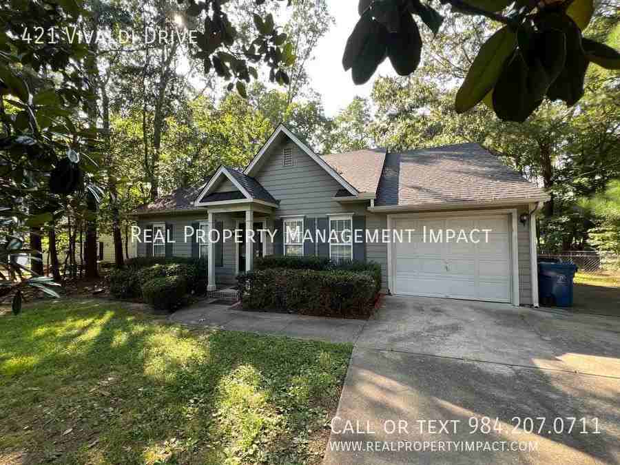 421 Vivaldi Dr - Photo 4 of 32