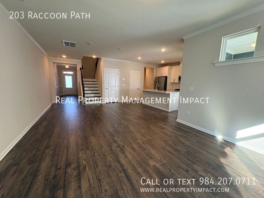 203 Raccoon Path - Photo 6 of 39