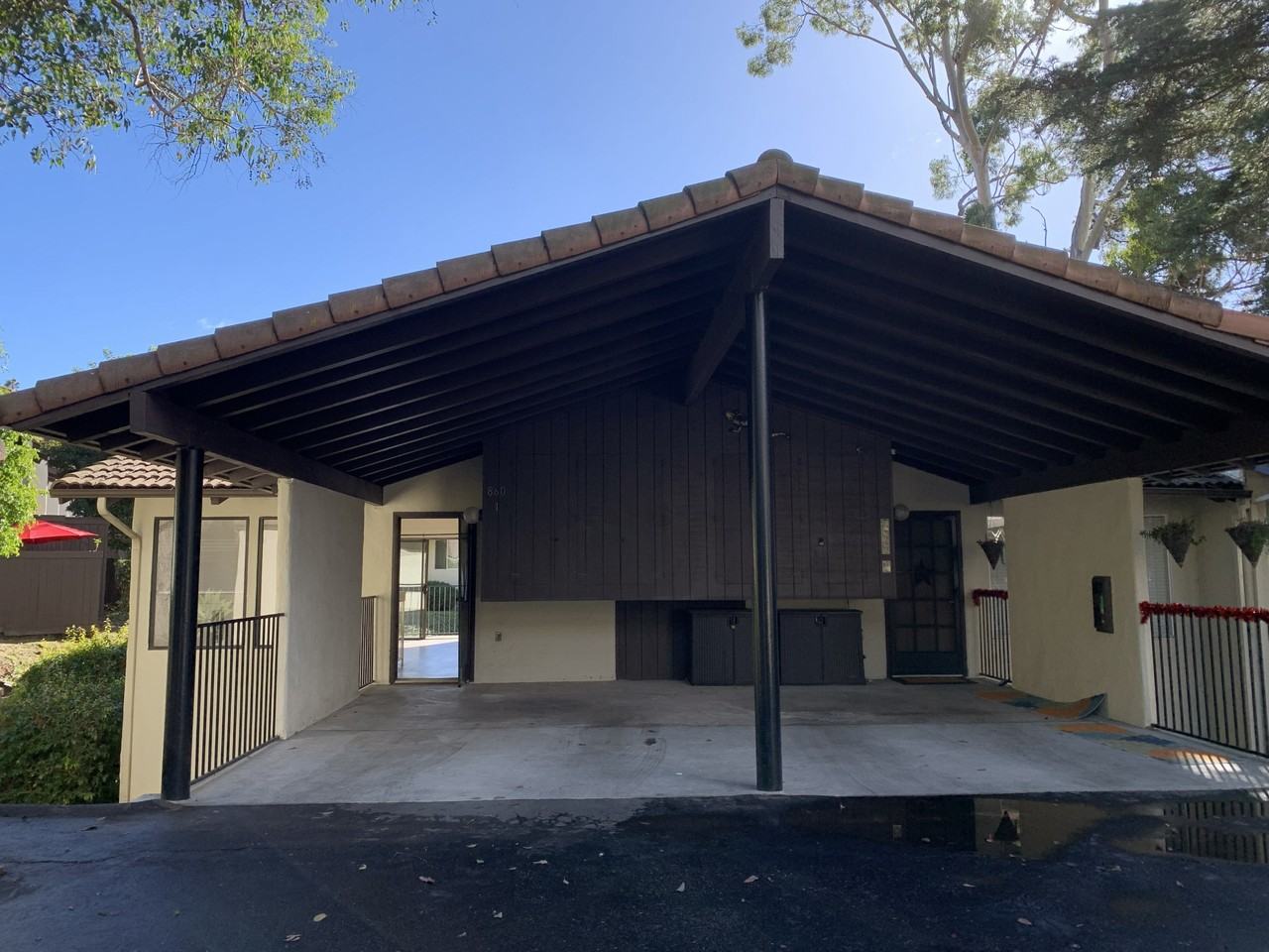 860 Highland Dr #1 - Photo 3 of 24